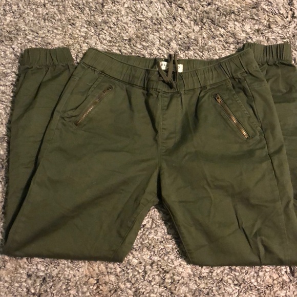 Bullhead joggers. Only jean pair left - Picture 4 of 5